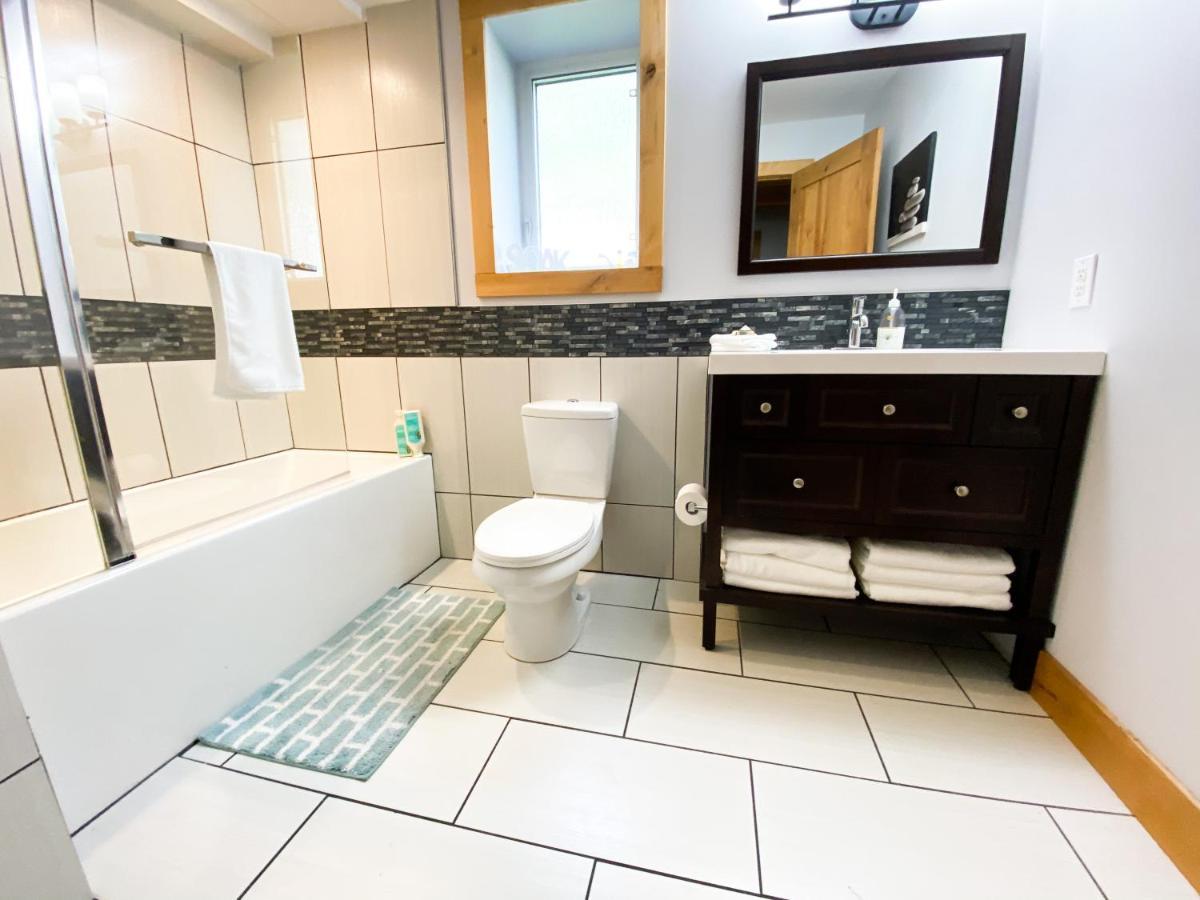 Journey'S End - 2 Bed 1 Bath Suite Голден Экстерьер фото